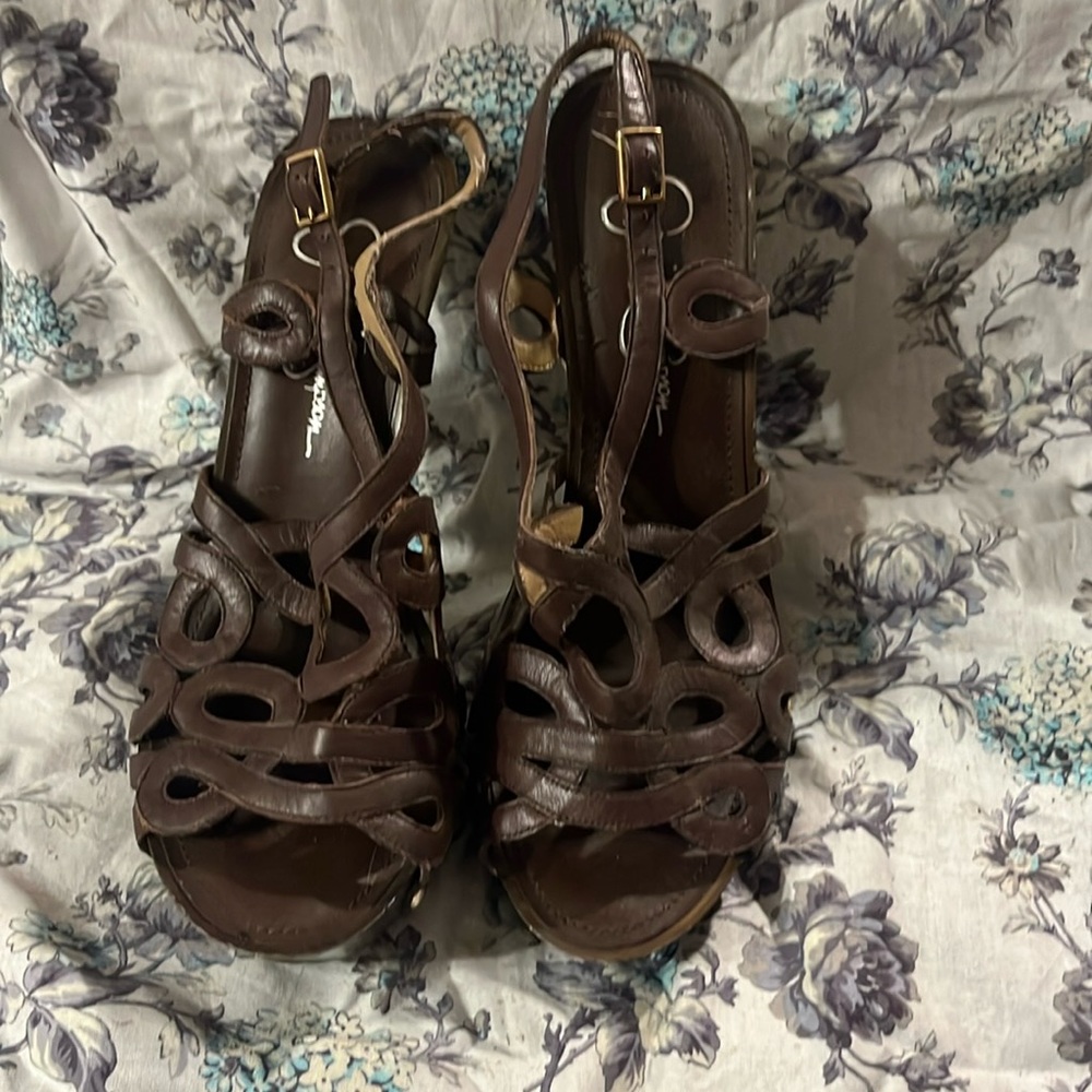Jessica Simpson heels